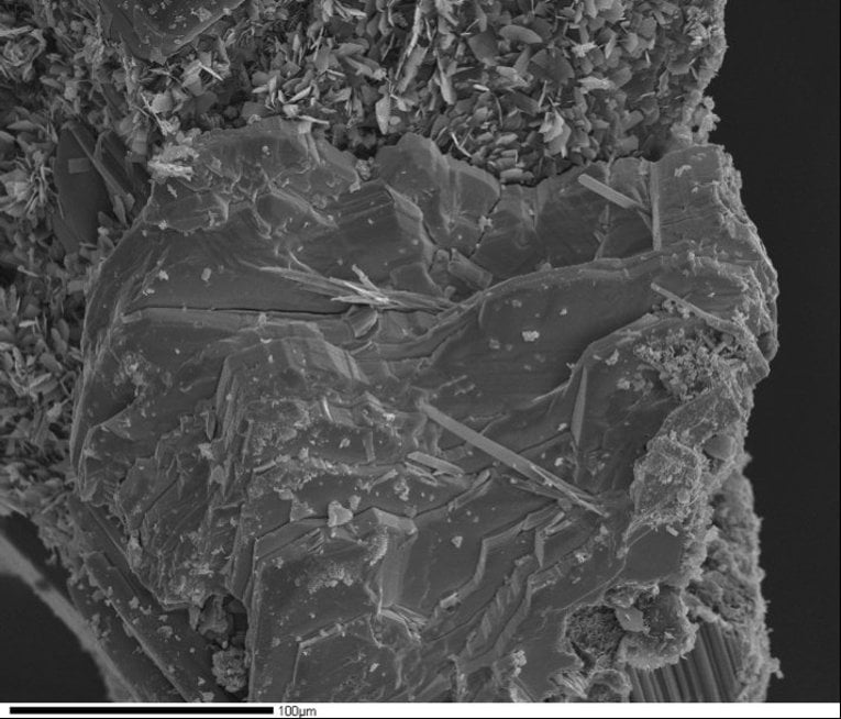 Minerals Lee SEM A scanning electron microscope reveals the individual shape of crystals in a small aggregate of leesite.