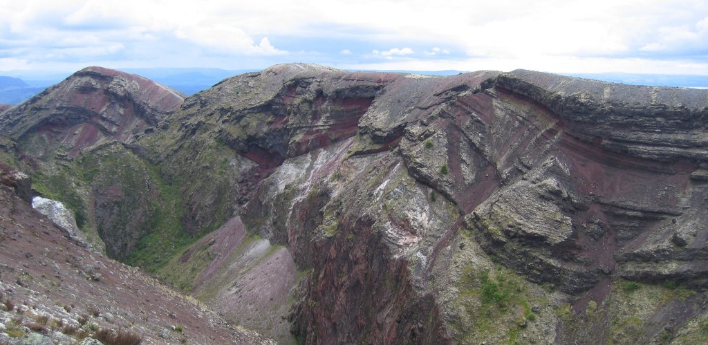 Zircon crystals deposited in a New Zealand eruption record a cooler volcanic history than expected. Credit: Kari Cooper