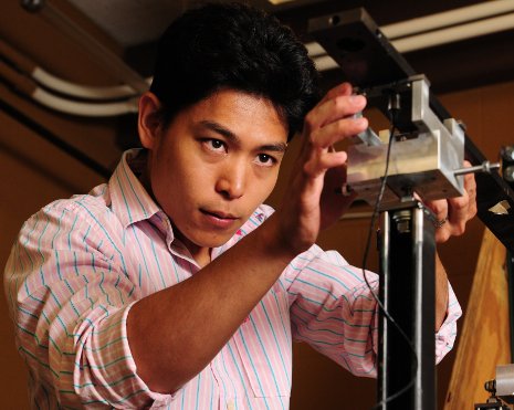 International Graduate Student Graduate student Patcharapol (Nook) Gorgitrattanagul works on his research.