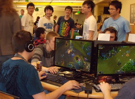 Students compete at Michigan Tech's first ever League of Legends tournament