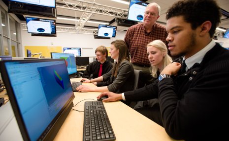 Charles Van Karsen teaches Michigan Tech mechanical engineering students to use Altair's modeling and simulation software. 