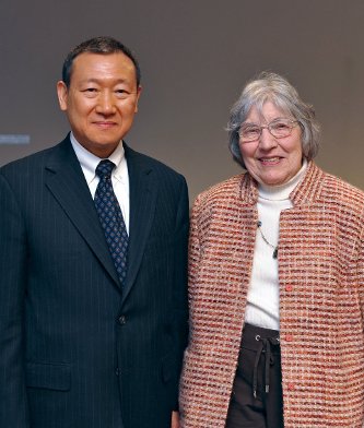 Chang K. Park and Gladys Dawson Chang K. Park and Gladys Dawson