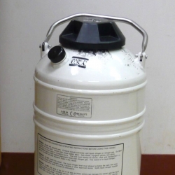 Liquid nitrogen metal dewar.