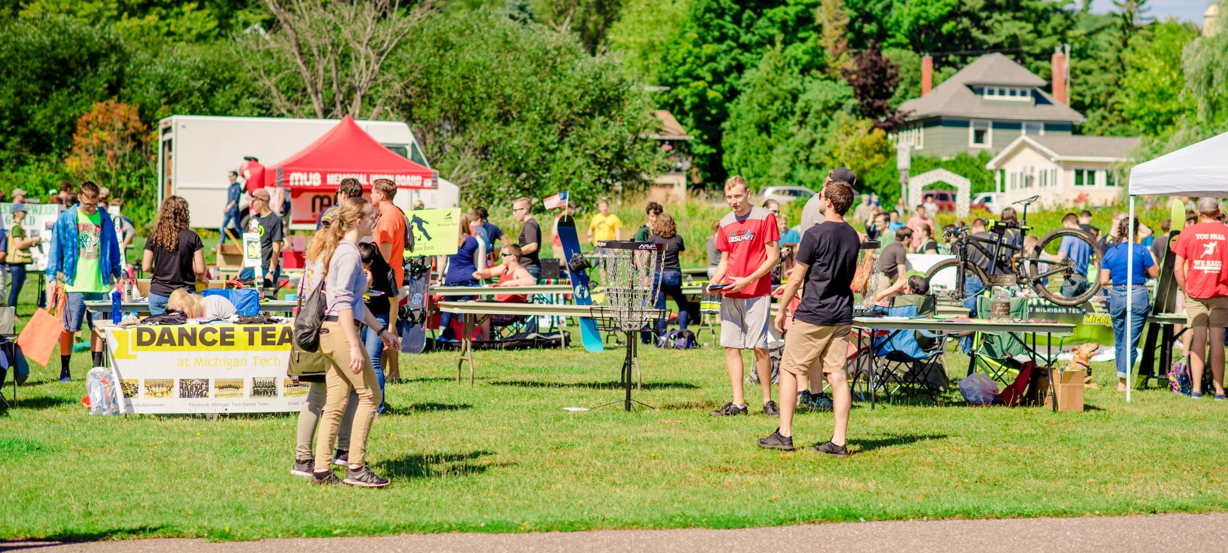 Students interacting during k-day at Chassell Park