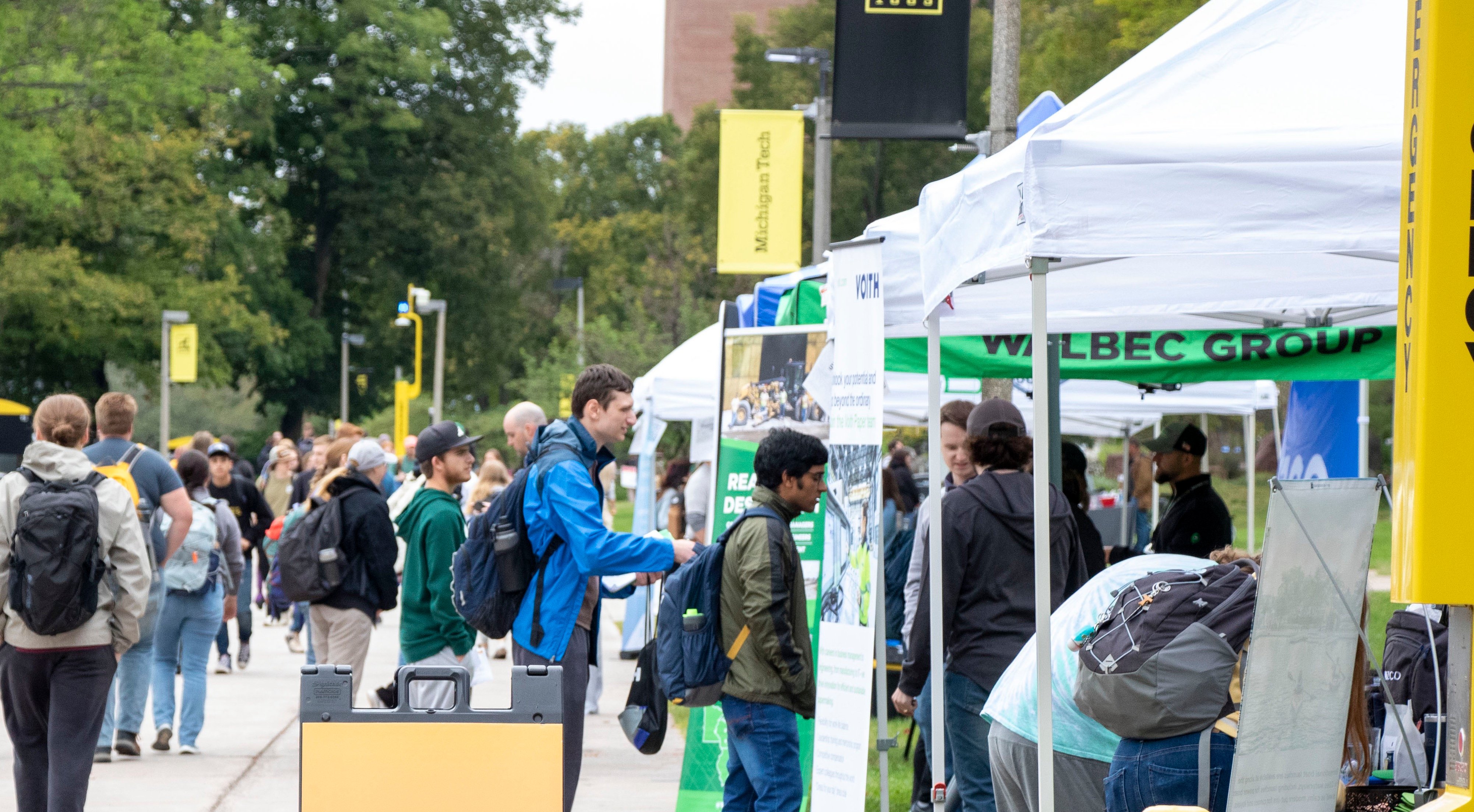 Many students gathered at the career fest