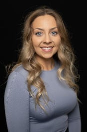 Portrait photo of Vanessa Dulong