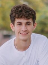 Portrait of Evan Howard
