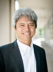 Chee-Wooi Ten