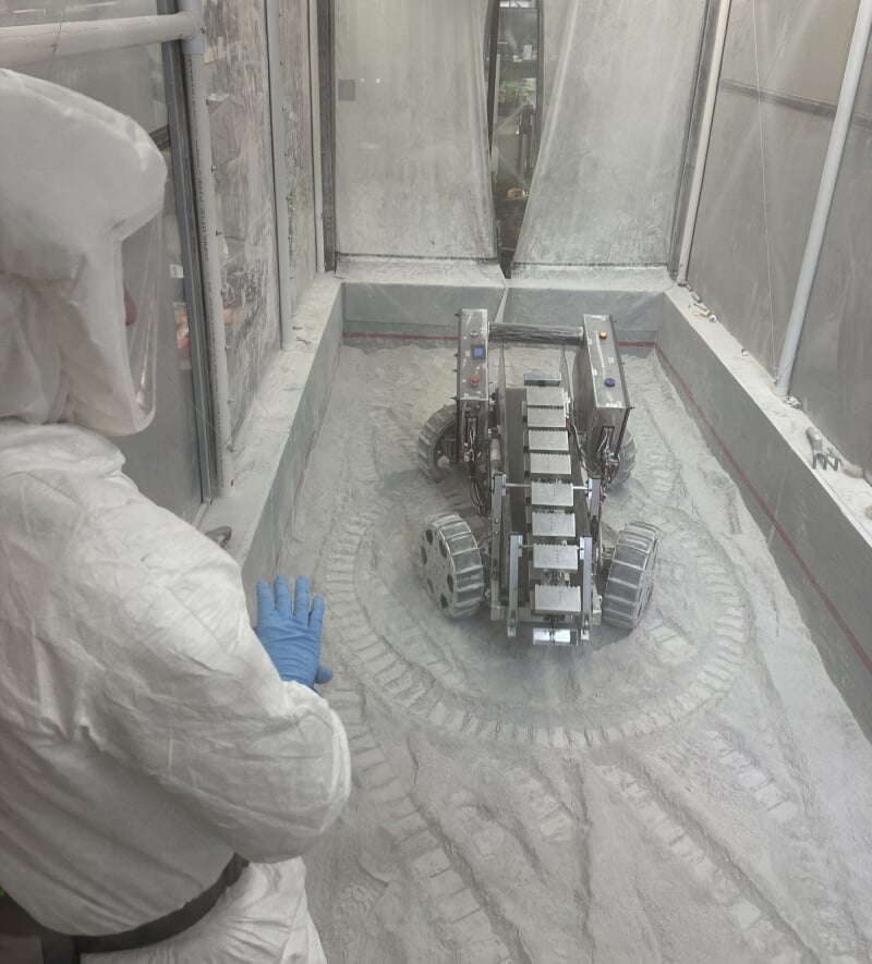 ATLAS’ first simulated lunar sandbox test with zero-point turn tracks