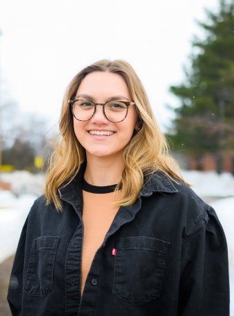 Headshot of Kat Hanson