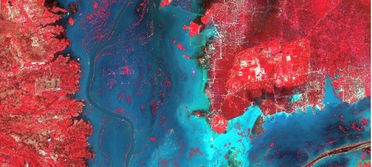 Overhead heat map of land mass and sea.