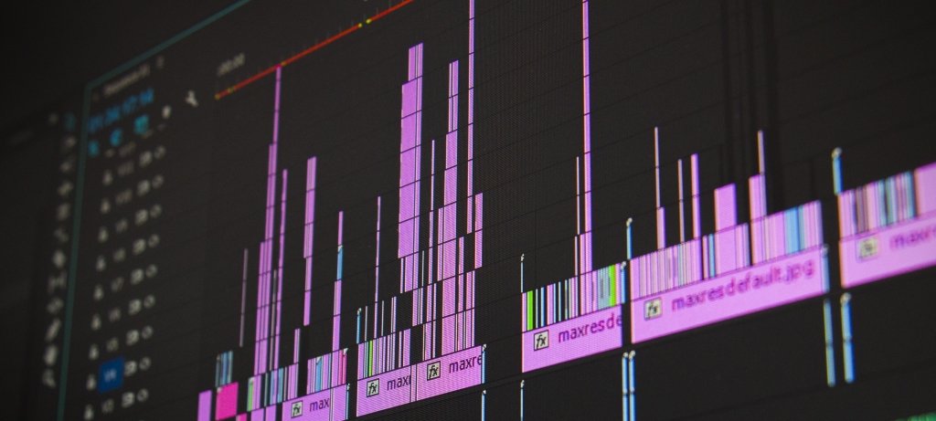 Signal and image processing data on a screen