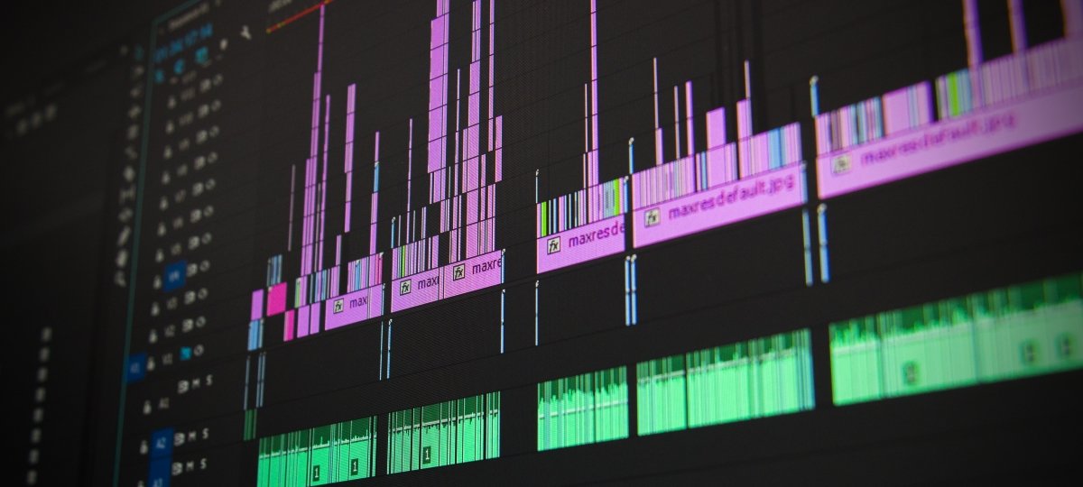 Computer display of signal image processing graphs