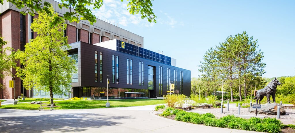 picture of the h-stem building during the day