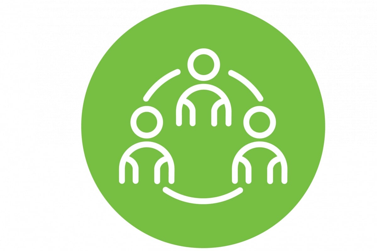 three people in a circle icon