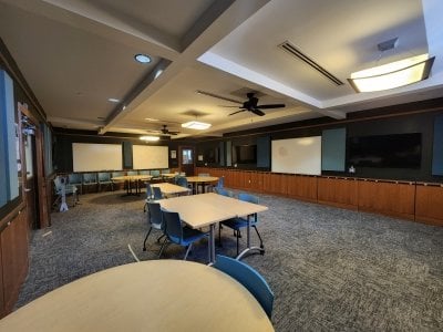 G41W tables, chairs, whiteboards, and televisions.