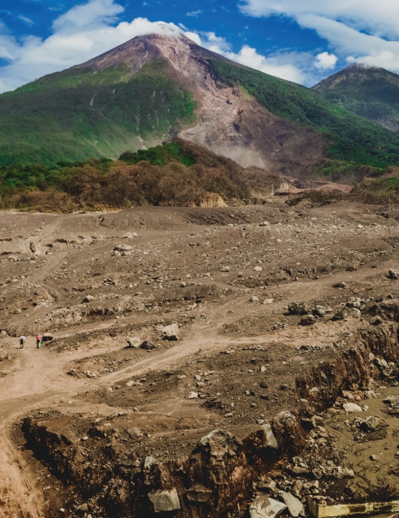 Full view of the volcano and surrounding area.