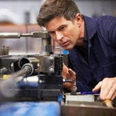 What skills do mechanical engineers need?