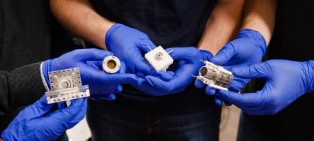 How to become a mechanical outlet engineer for a car company