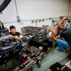 How much does a 2025 car engineer make a year