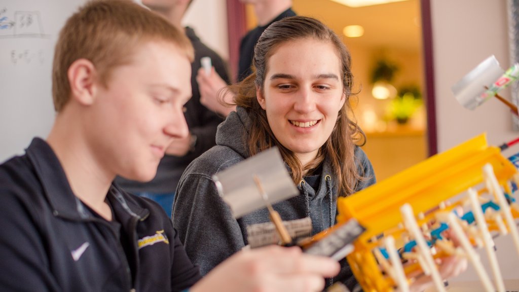 Engineering Fundamentals students get hands-on education in their first engineering course.