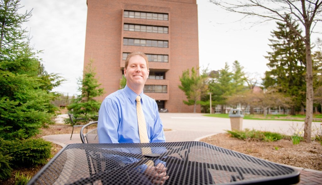 Scott Miers Wins Distinguished Teaching Award