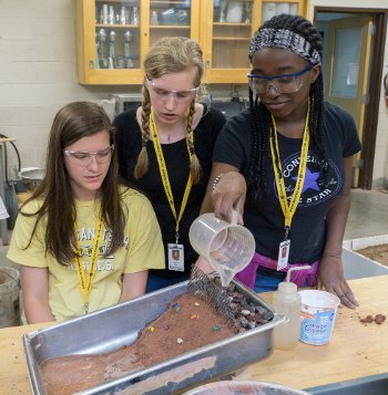 Students in geological engineering class