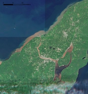Satellite image of the Keweenaw Peninsula that shows brown sediment in the Keweenaw Waterway flowing into Lake Superior.