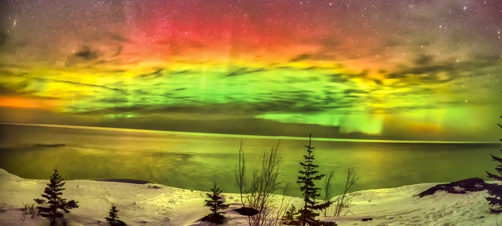 Michigan Tech Alumnus Venkata Rajesh Chundru pursues photography as well as patents. (All images by Venkata Rajesh Chundru) w Peninsula of Michigan with northern lights over Lake Superior