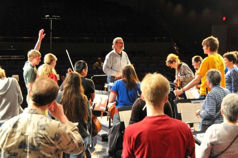 Milt Olsson conducting the Keweenaw Symphony Orchestra
