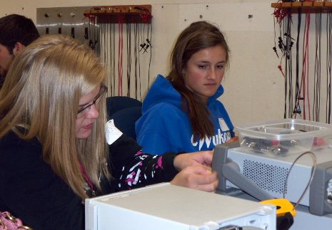 Local high school explore the computers in Michigan Tech's Integrated Microsystems Enterprise lab