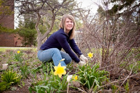 Quincy Higgins Arney tackles some spring pruning--prepping garden beds for their show-stopping summer blooms and foliage.