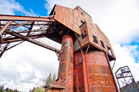 Old mine tunnels, like ones under this hoist, are filled with water, which may be a valuable geothermal resource.  Credit: Edward Louie