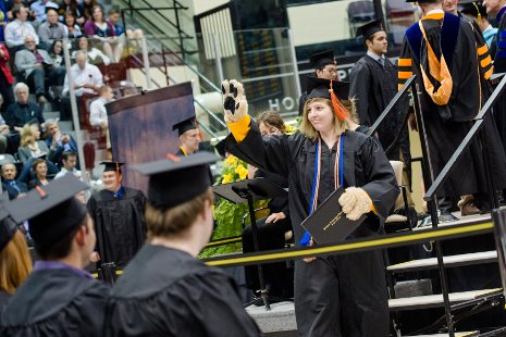 Waving Goodbye, Huskies Style