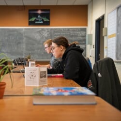 Students in the Physics Learning Center