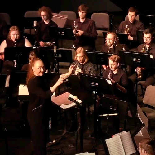 Jana Meckler conducts the Campus Concert Band