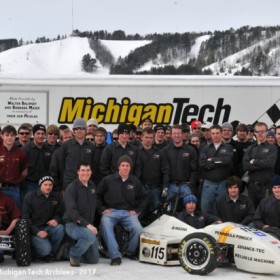 CleanSnowmobileTeam