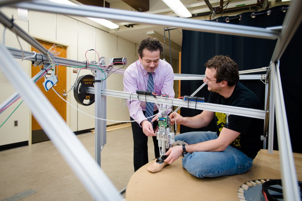 Mo Rastgaar runs a robotics lab, along with his research associate Evandro Ficanha, which is dedicated to making better prosthesis designs.