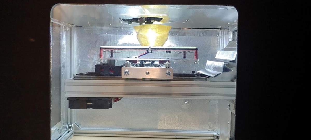 Cerberus is a three-headed, high-temperature 3D printer. 