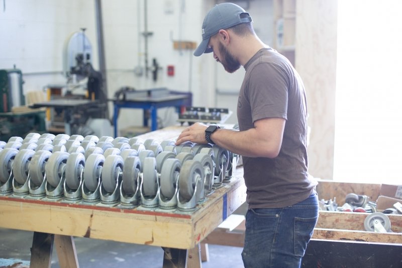 Student working in the scene shop